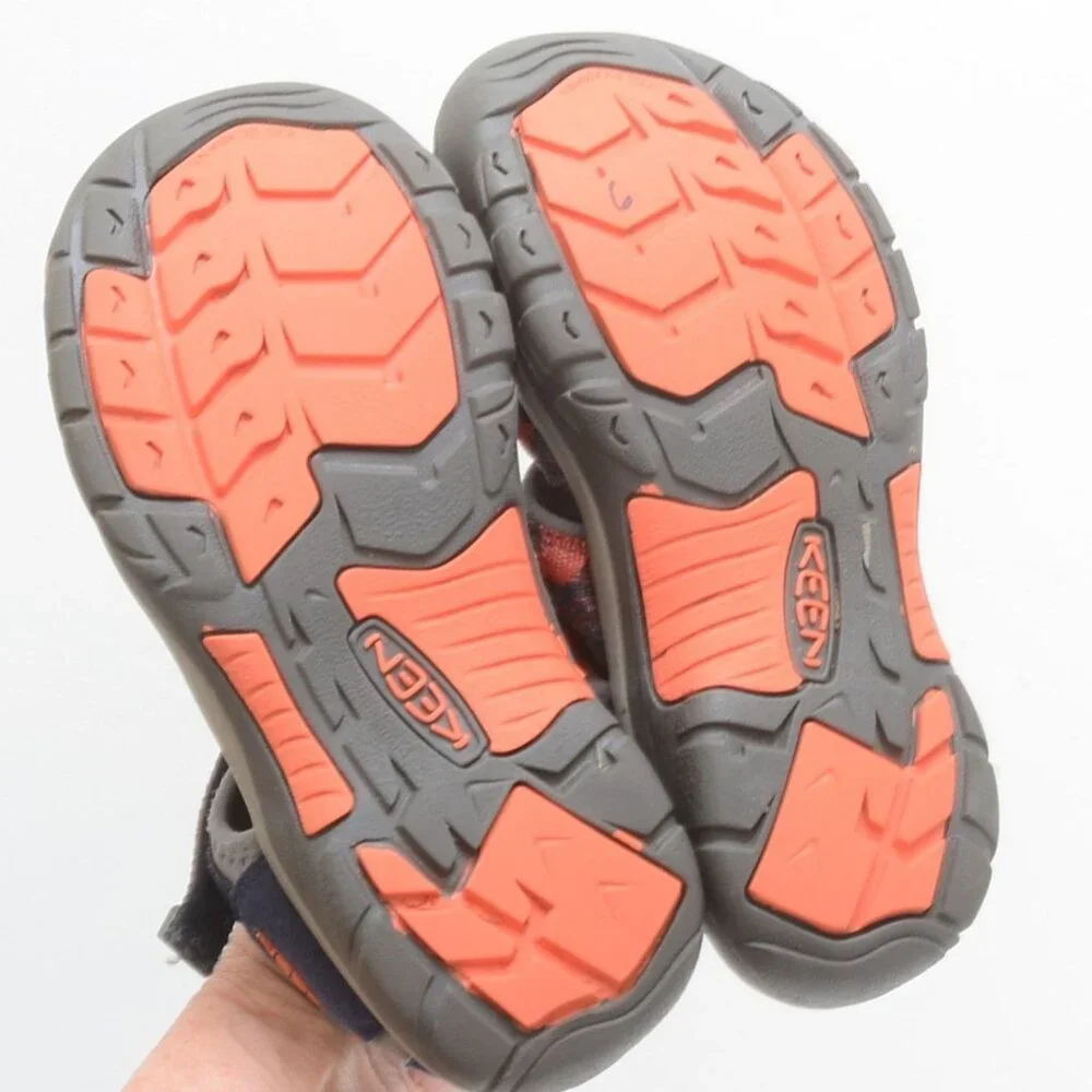 KEEN Newport H2 Fisherman Water Shoes Sandals Beach Outdoor Hiking Kids 3